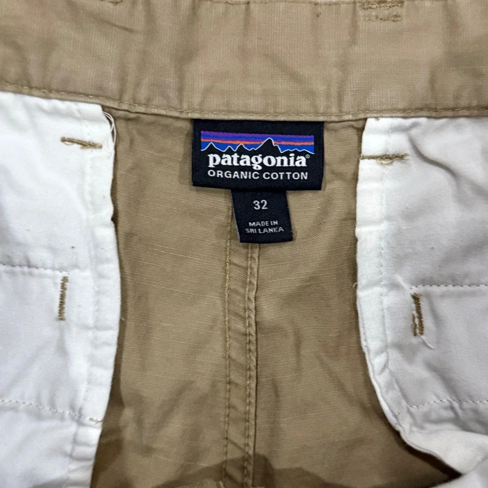 Patagonia Mens Organic Cotton Khaki Shorts Tan Size 32 with 9.5